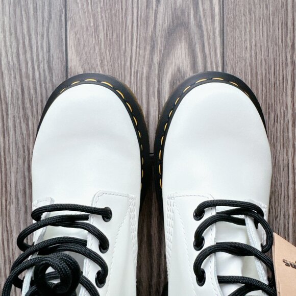 Dr Martens 1460 boots size 8 SMOOTH LEATHER LACE UP BOOTS new in box white shoes - Picture 12 of 16